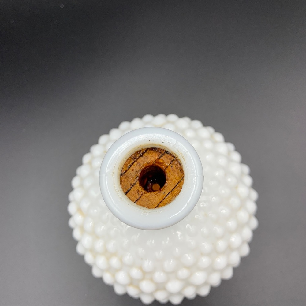 Vintage Fenton Milk Glass Hobnail Perfume or potion Bottle - Picture 5 of 8